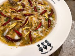 老坛酸菜鲈鱼-渔语鱼新川菜Bistro(万象天地店)