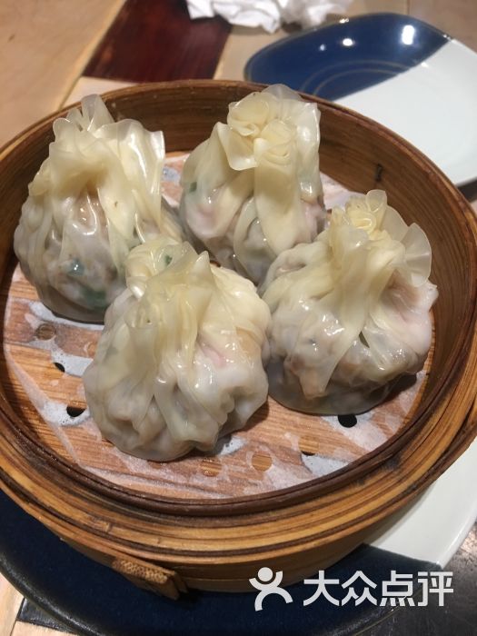 三鲜虾仁玻璃烧麦