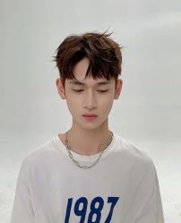 -朗峰专业美发沙龙
