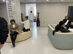 -上海大学附属上海和平眼科医院
