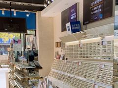 -诺柯视眼镜-蔡司依视路官方工厂店(淞南一店)