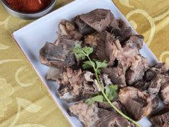 手抓牛肉-玛拉亚藏餐厅