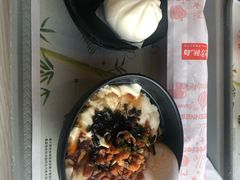 -东方既白(上海浦东国际机场)