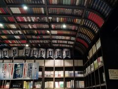 -钟书阁(松江泰晤士小镇店)