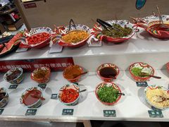 -老牌坊云南鱼豆花火锅(哈西万达店)