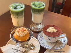 -Café Monson