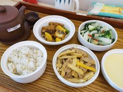-雪梅月子中心(华侨城店)