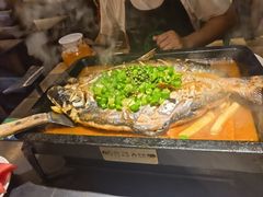 -夯鱼烤鱼·尔滨地标美食(中央商场店)