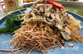 Jellyfish and Shredded Chicken Salad