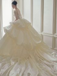 -LOVE SHINE婚纱·红鼎庄龙凤褂·妈妈装定制