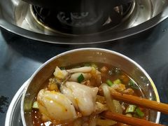 -鸿顺老铁锅美蛙鱼府(解放碑店)