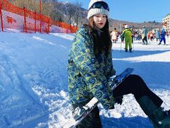 -亚布力新体委滑雪场