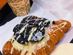 奥利奥羊角包-OUR Bakery(三里屯太古里店)