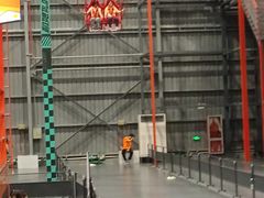 -极限PLAY运动娱乐新世界·团建派对潮玩休闲馆·室内蹦极高空游乐园