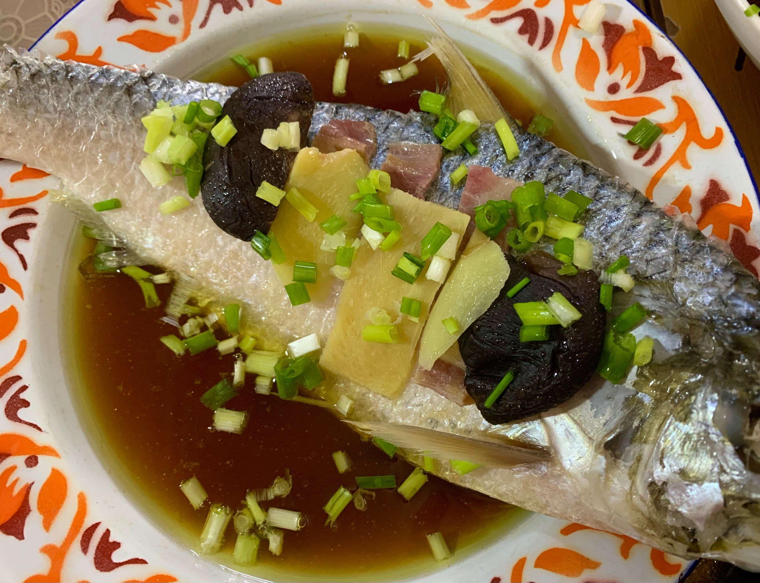 我亦恨鲥鱼多刺,海棠无香!