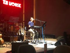 -TZ House音乐现场(来福士中心店)