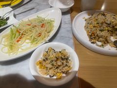 -渝信川菜 · 川味家常菜(财富购物中心店)