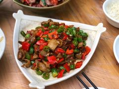 爆炒肥肠-老师傅餐馆(长沙店)