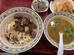-金杨拉面王小吃面馆·牛三宝面·红烧牛肉粉