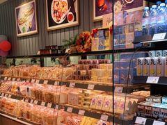 面包甜点陈列柜-巴黎贝甜(印象城店)