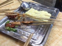 -灌县老妈砂锅串串香(万科红生活广场店)