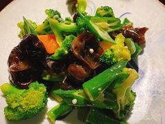 山茶油炒远郊时蔬-顺承小院儿