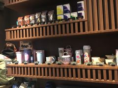 -星巴克(杭州湖滨银泰E区店)
