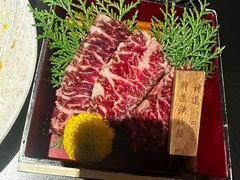 -山川小町·极番烧肉(新地假日广场店)
