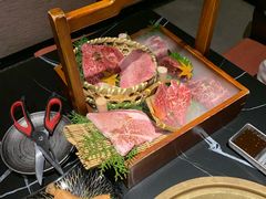 -山川小町·极番烧肉(新地假日广场店)