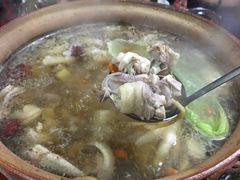 -威邵鸡煲(西华路总店)