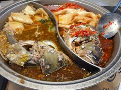 -阿瓦山寨·湘菜现炒·剁椒鱼头王(咸阳总店)