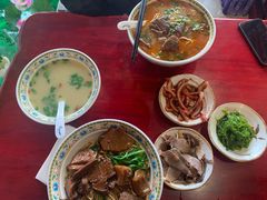 -金杨拉面王小吃面馆·牛三宝面·红烧牛肉粉