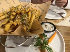 -Mark&Mars Restaurant