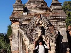 -ခြောက်ထပ်ကြီးရွှေသာလျောင်းဘုရားကြီး