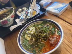 -云阿蛮云南生烫牛肉米线(奉贤路店)