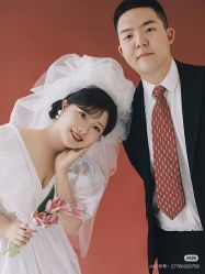 -喜爱高定婚纱摄影