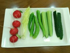 -青瓦餐厅·生鱼片·韩园烤肉(西塔店)