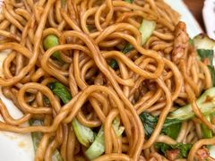 肉丝炒面-老东镇啤酒屋海鲜加工·蒸汽海鲜·海鲜烧烤(台东店)