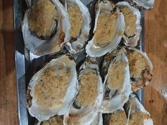 -蚝哥花姐湛江烤生蚝(美丽湾市场店)