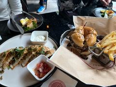-BOURBON 玻本美式餐厅酒吧(虹桥新天地店)