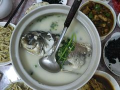 -天乐农家鱼头王(天目湖店)