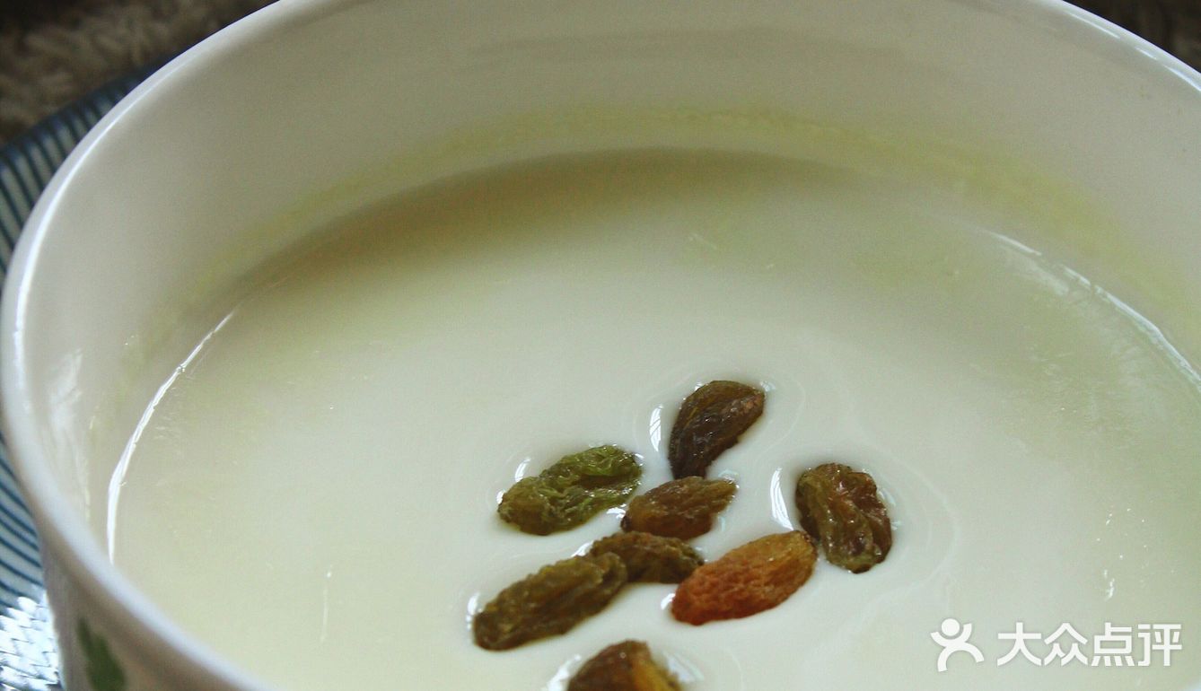 简易菜谱 | 跟着何炅三步做好一碗双皮奶