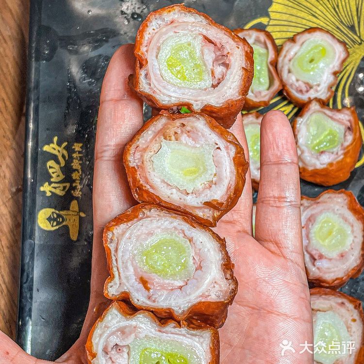 这家川菜太绝了!错过榴莲肥肠的人肠子都悔青了