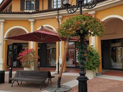 -佛罗伦萨小镇广佛名品奥特莱斯(疏港路店)