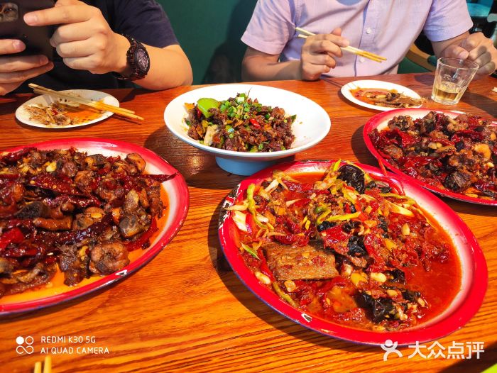 柴窝堡22号辣子鸡·传承新疆菜图片