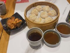 -馋三尺蟹粉小笼(人民广场店)