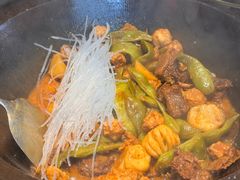 -山河屯铁锅炖·非遗东北菜(南山店)