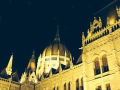 -多瑙河畔鞋履雕塑