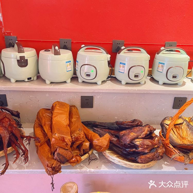一道臭鲈鱼，聚家湘的招牌菜，已畅销16年，桌桌都必点