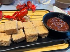 -肥肥虾庄·金牌油焖大虾(杨园滨江时代walk店)